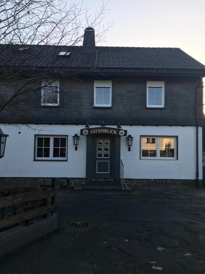Haus Astenblick In Winterberg Fuer Bis Zu 35 Personen Fuer Wanderveranstaltungen Und Familienfeiern Exteriér fotografie