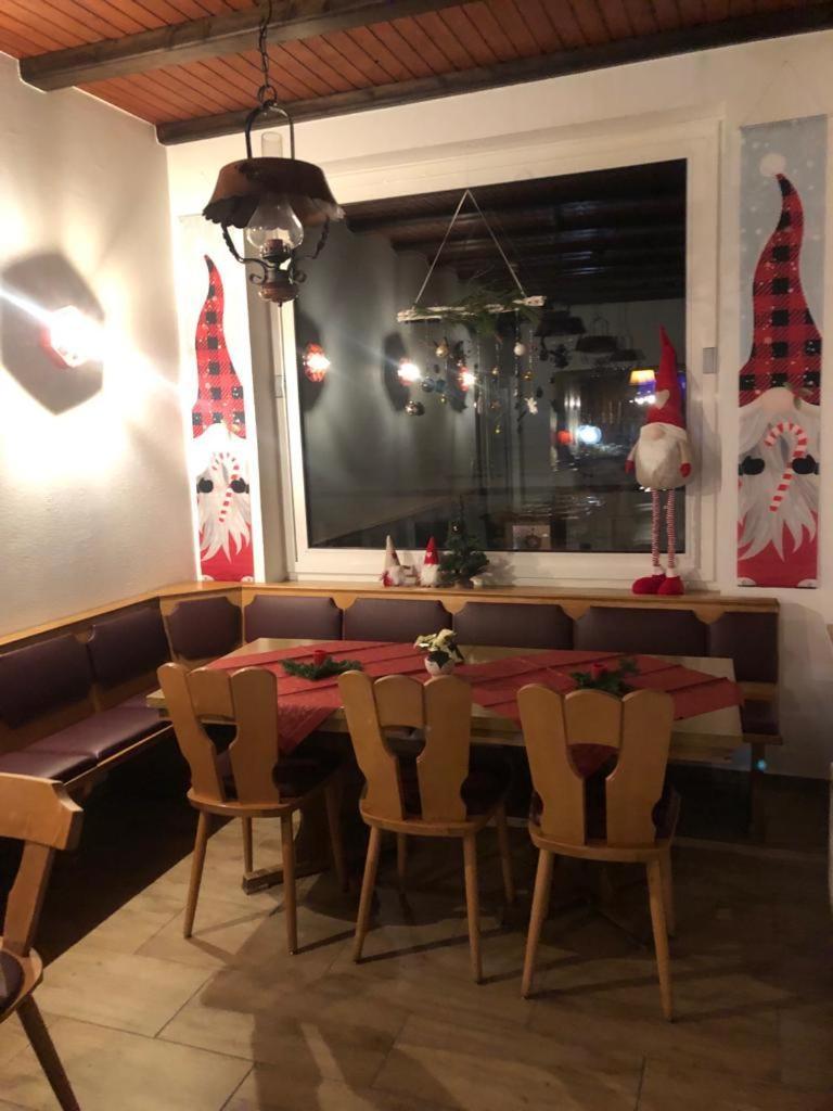 Haus Astenblick In Winterberg Fuer Bis Zu 35 Personen Fuer Wanderveranstaltungen Und Familienfeiern Exteriér fotografie