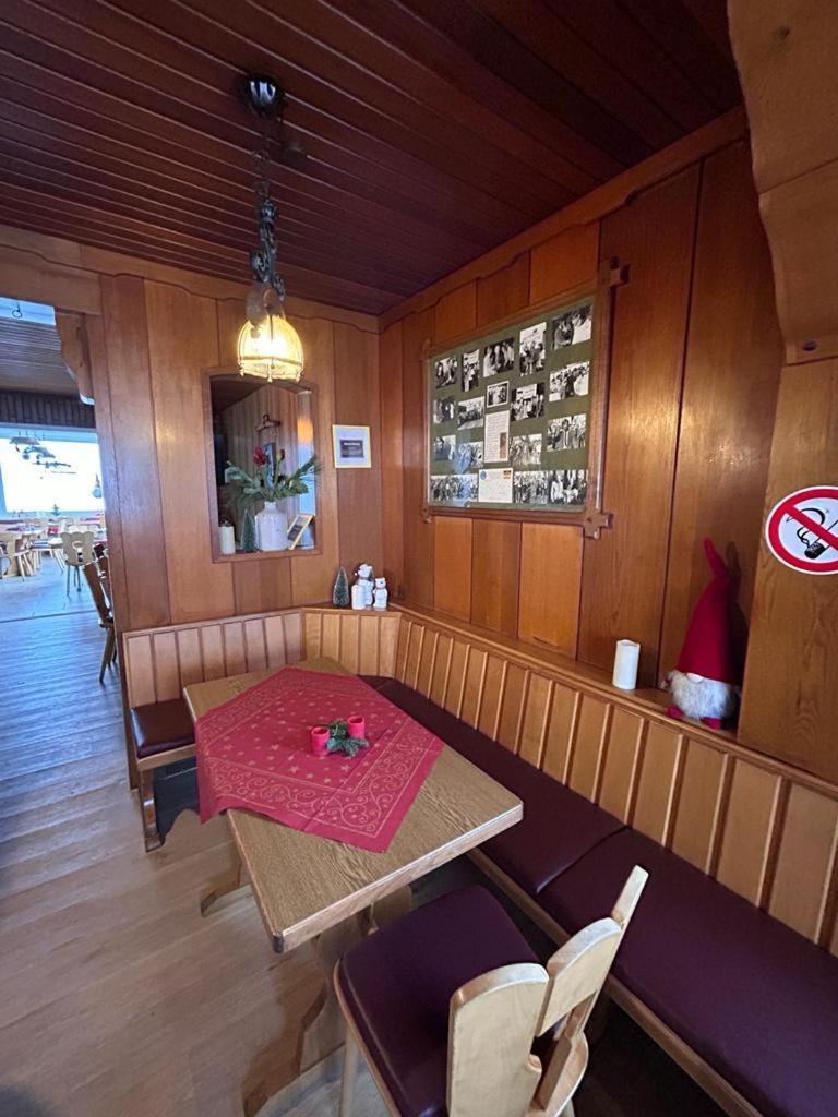 Haus Astenblick In Winterberg Fuer Bis Zu 35 Personen Fuer Wanderveranstaltungen Und Familienfeiern Exteriér fotografie