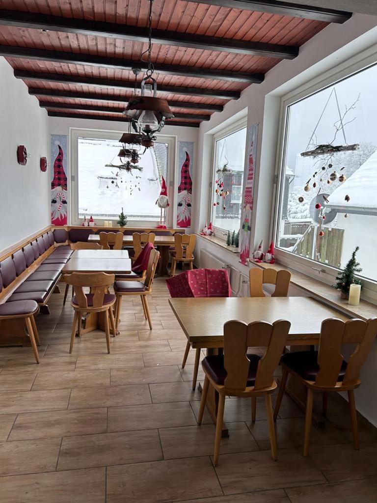 Haus Astenblick In Winterberg Fuer Bis Zu 35 Personen Fuer Wanderveranstaltungen Und Familienfeiern Exteriér fotografie